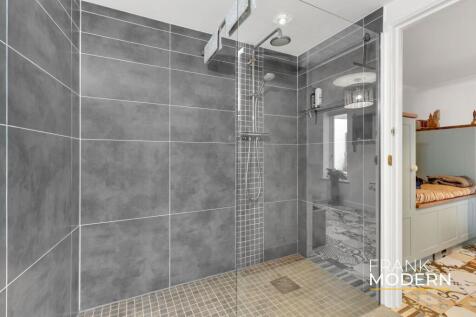 Shower / Utility Room