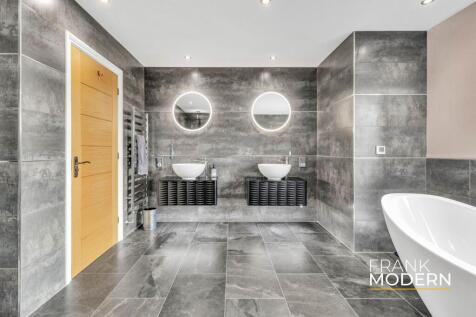 Bedroom One En-Suite