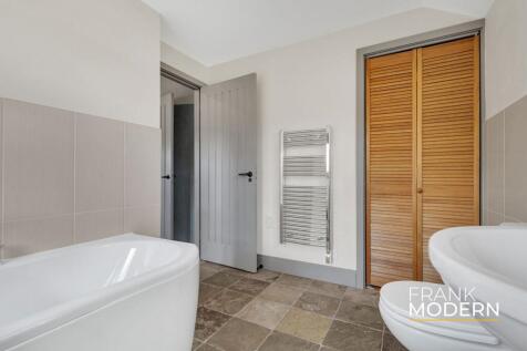 Bedroom Two En-Suite