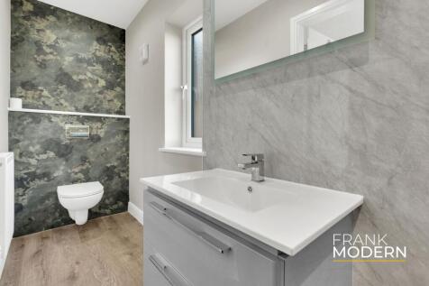 Bedroom Three En-Suite