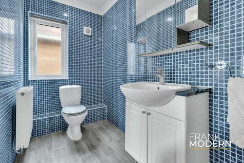 Bedroom Two En-Suite