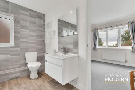 Bedroom Five En-Suite