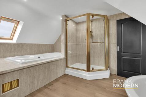 Bedroom One En-Suite