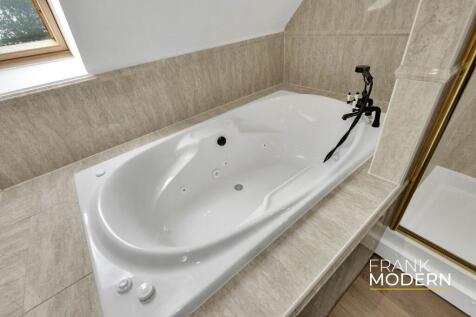 Bedroom One En-Suite