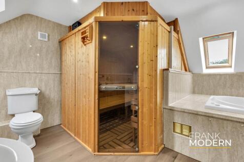 Bedroom One En-Suite