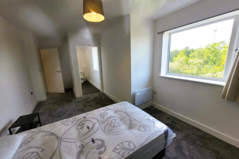 Ensuite Bedroom