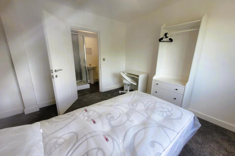Ensuite Bedroom