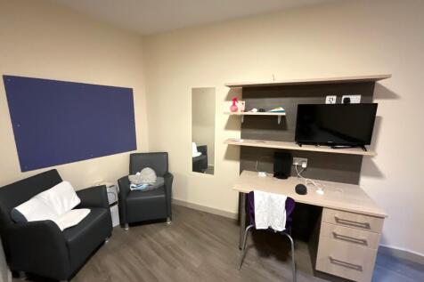 Deluxe Studio