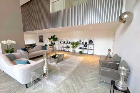 Communal Lounge
