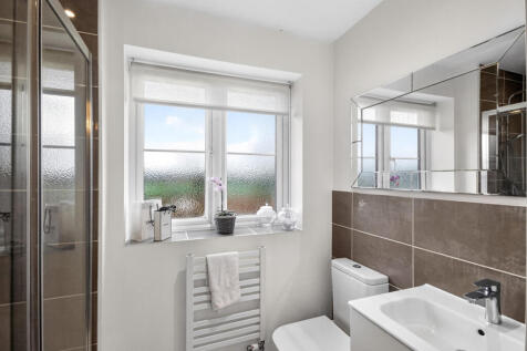 1equestraincourtlarge15