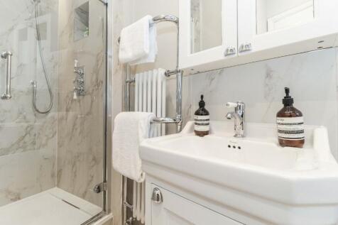 Ensuite shower room