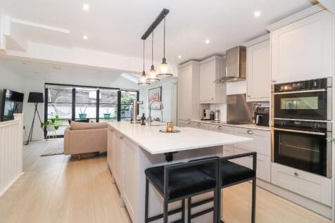 Kitchen/breakfast rm