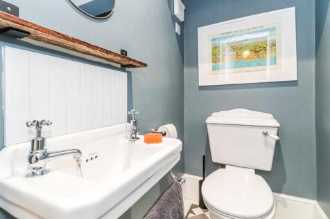 Cloak room