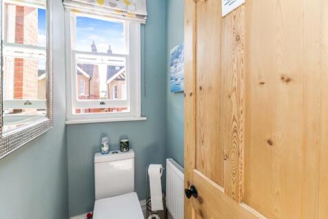 Cloak room