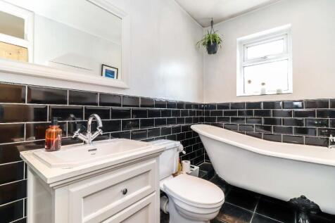 Bath/shower room