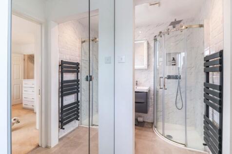 En-suite shower room