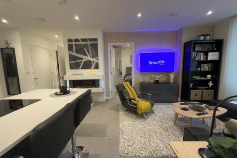 No.1 Old Trafford Living room 2.jpg