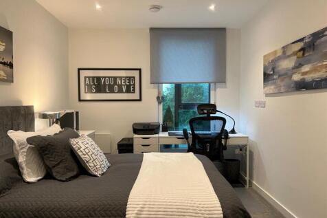 Bedroom No. 1 Old Trafford.jpg