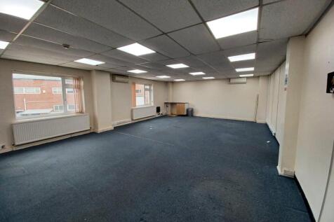 PHOTO 9  6 Whittle Road Wimborne.jpeg