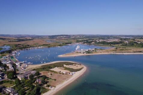 P211425_Bembridge Harbour aerial 210.jpg