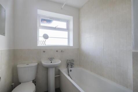 6_Howard_Court012.jpg