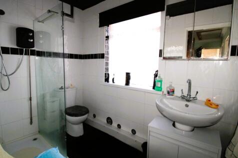 Family Shower Room