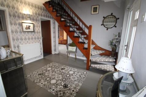 Spacious Hallway