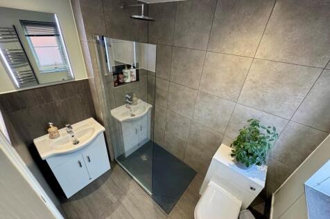 En Suite Shower Room
