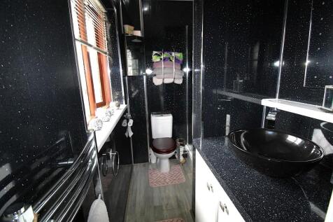 Master En-Suite