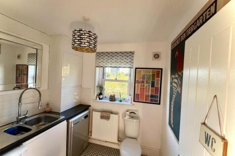 Spacious Cloakroom/Utility Room