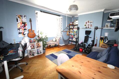 Spacious Lounge