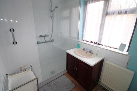 Family Shower Room