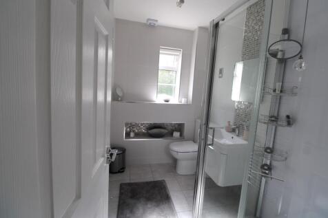 Bedroom 2 En-Suite
