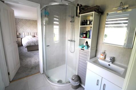 Jack &amp; Jill En-Suite