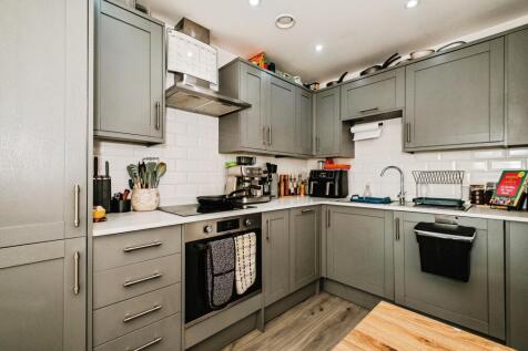 Lounge / Kitchen