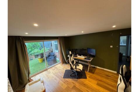 Bedroom Three/Study
