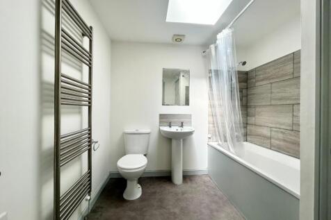 Bathroom new.jpg
