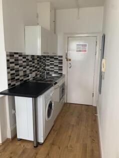 Flat 10 - 8.jpg
