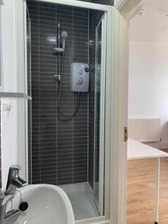 Flat 10 - 11.jpg
