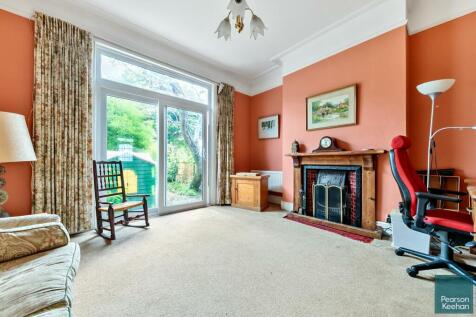 45 Langdale Gardens, BN3 4HL (11).jpg