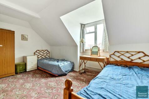 45 Langdale Gardens, BN3 4HL (14).jpg
