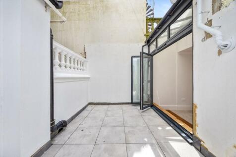 Brunswick Street West, 39-026.jpg