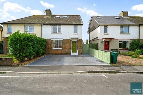 40 Shelldale Cresent, BN41 (24).jpg