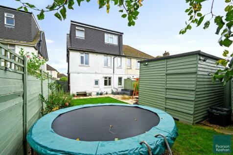 40 Shelldale Cresent, BN41 (23).jpg