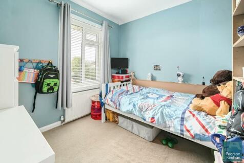 40 Shelldale Cresent, BN41 (11).jpg