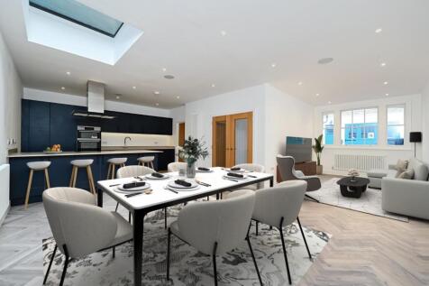 Living Room/Kitchen