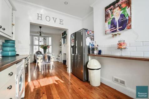 14 Wordsworth Street, BN3 (9).jpg