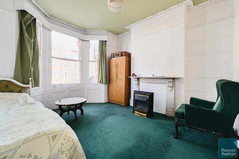 144 Springfield Road, bn1 (18).jpg