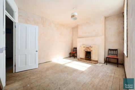 144 Springfield Road, bn1 (10).jpg