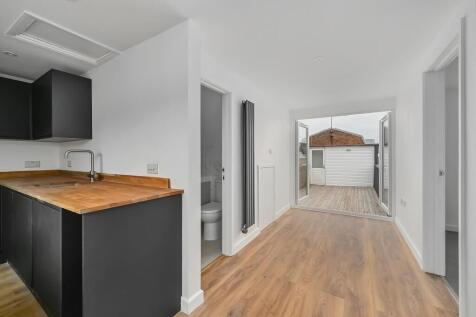 TFF, 91 Montgomery Street, BN3 (11).jpg
